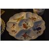 Image 14 : ROYAL WORCESTER "EVESHAM GOLD" CASSEROLE DISHES, SERVING PLATTERS, BOWLS, CREAMERS, SALT & PEPPER SH
