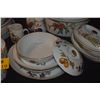 Image 5 : ROYAL WORCESTER "EVESHAM GOLD" CASSEROLE DISHES, SERVING PLATTERS, BOWLS, CREAMERS, SALT & PEPPER SH