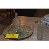 Image 2 : MIXED LOT: CAKE PLATE & VINTAGE BOTTLES (4 PCS)