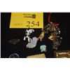 Image 3 : MIXED LOT OF COLLECTIBLES (19 PCS)