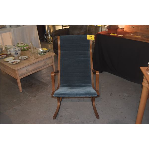MID CENTURY HERON ROCKING CHAIR, DESIGNED BY MITSUMASA SUGASAWA FOR TENDO MOKKO, 1960'S W/BLUE TUFTE