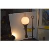 Image 1 : VINTAGE TABLE LAMP W/MILK GLASS SHADE
