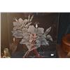 Image 2 : ETCHED GLASS PLATE, HIBISCUS FLOWER (DOES NOT INCLUDE STAND)