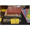 Image 1 : HAWAIIAN BOOKS (7 PCS)