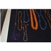 Image 4 : VARIOUS (TEMPORARILY STRUNG) SEMI-PRECIOUS STONE PIECES: AGATES, TIGER EYES, AMETHYST, ETC.) (10 PCS