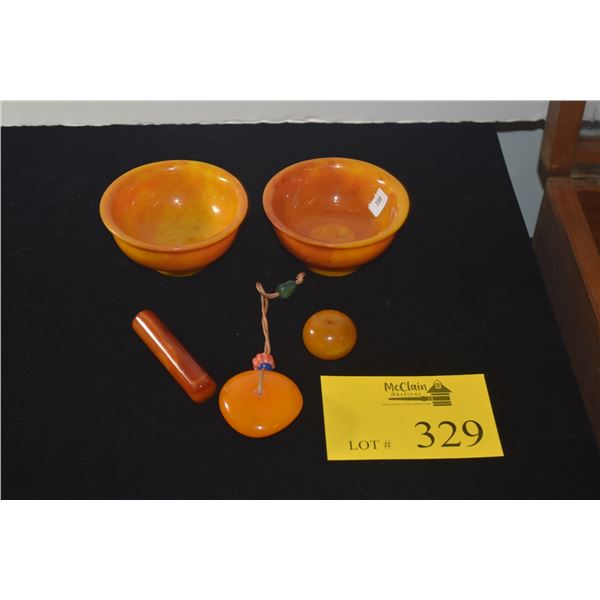 MIXED LOT: AMBER TONE BOWLS, CHOP, BEAD & TOGGLE (5 PCS)