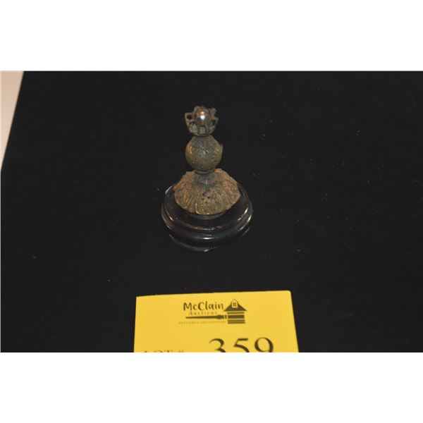 CHINESE HAT FINIAL W/STAND (3 1/4")