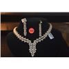 Image 1 : FASHION JEWELRY SUITE: NECKLACE & EARRINGS (2 PCS)