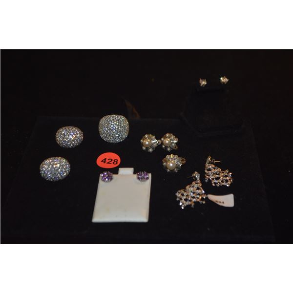 STERLING SILVER RINGS & EARRINGS (PEARL SUITE MARKED 950 SILVER) (39 GTW) (7 PCS)