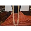 Image 4 : 23 STRAND SOUTH PACIFIC MITRE SHELL LEI (60")