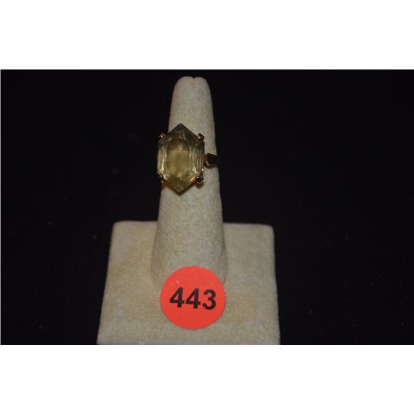 10K TOPAZ RING (5.69 GTW)