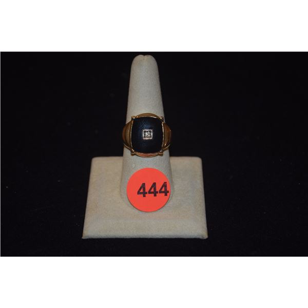 10K BLACK ONYX & DIAMOND RING (7.3 GTW)