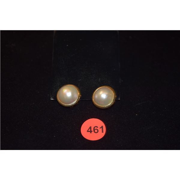 14K MABE PEARL EARRINGS (10 GTW)