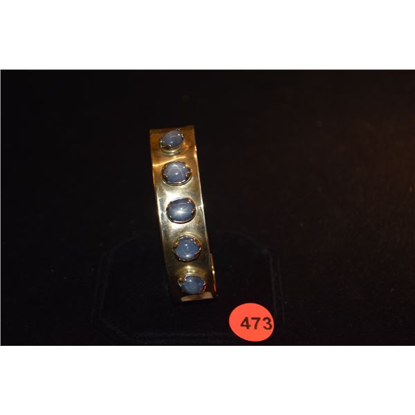 14K SAPPHIRE CABOCHON CUFF BRACELET (285 GTW)