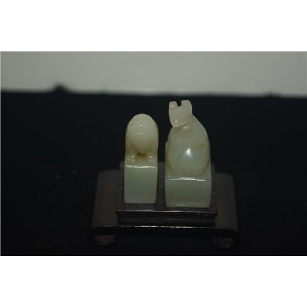 CHINESE NEPHRITE SEAL CHOPS, RAT & TOAD W/FITTED STAND & BOX (1 1/2") (2 PCS) (DOES NOT INCLUDE STAN