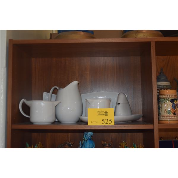 COLLECTION OF GERMAN CHINA SERVING PIECES (6 PCS)