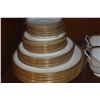 Image 7 : AYNSLEY FINE ENGLISH BONE CHINA, "ELIZABETH" PATTERN (47 PCS)