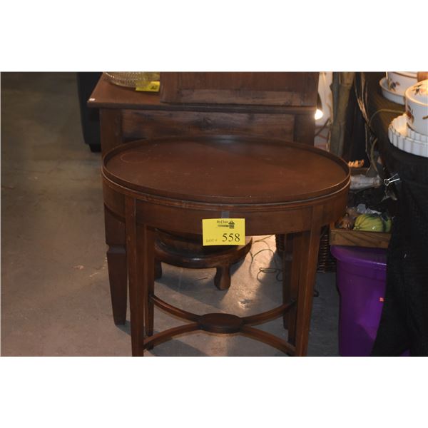 ANTIQUE MAHOGANY OVAL OCCASIONAL TABLE W/TAPERED LEGS & STRETCHER