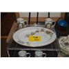 Image 1 : CHRISTMAS PLATTER & CUPS (9 PCS)