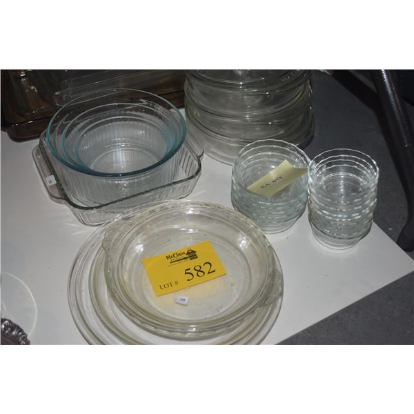 COLLECTION OF PYREX BAKING DISES (31 PCS)