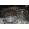 Image 2 : COLLECTION OF PYREX BAKING DISES (31 PCS)