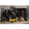 Image 2 : COLLECTION OF ASSORTED CAT SCULPTURES (19 PCS)