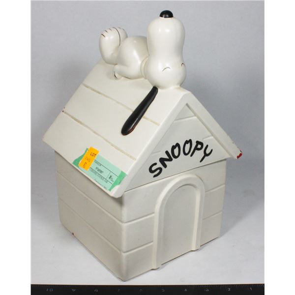 SNOOPY CERAMIC COOKIE JAR