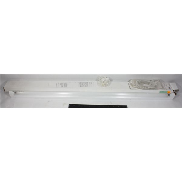 35" 21W TB CW FLUORESCENT LIGHT (UNDER COUNTER, OR OTHER USE)