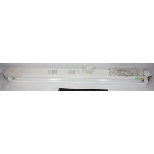 35" 21W TB CW FLUORESCENT LIGHT (UNDER COUNTER, OR OTHER USE)