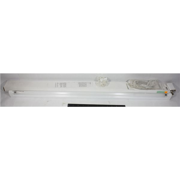 35" 21W TB CW FLUORESCENT LIGHT (UNDER COUNTER, OR OTHER USE)