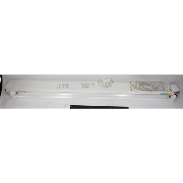 35" 21W TB CW FLUORESCENT LIGHT (UNDER COUNTER, OR OTHER USE)