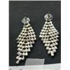Image 4 : Vintage 2.5" Longe Dangle Chandelier Rhinestone Statement Earrings