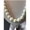 Image 5 : Vintage  Milk Glass Beaded Necklace 24" Long
