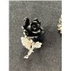 Image 5 : 5 Assorted Vintage Brooches and Pins
