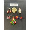 Image 1 : A Fun Vintage Christmas Lot of Earrings & Brooches