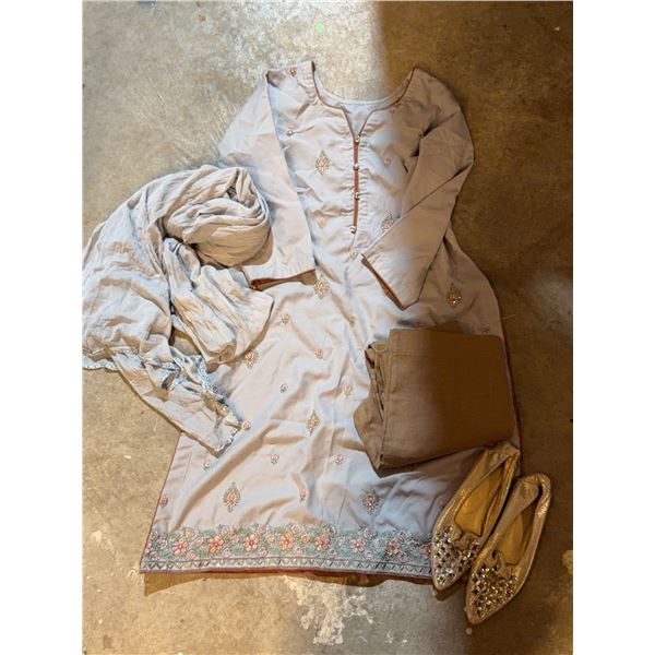 Women's Light Blue Embroidered Kurta Set With Dupatta, Pants, And Embellished Shoes