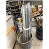 Image 11 : Multiple Vertical Panels 39" x 51" on Rolling Utility Cart