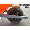 Image 5 : True Temper 009931VB Poly Push Wheelbarrow w/ Metal Loop Handles