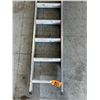 Image 4 : Louisville AE4240 2-Section Commercial 40' Extension Ladder