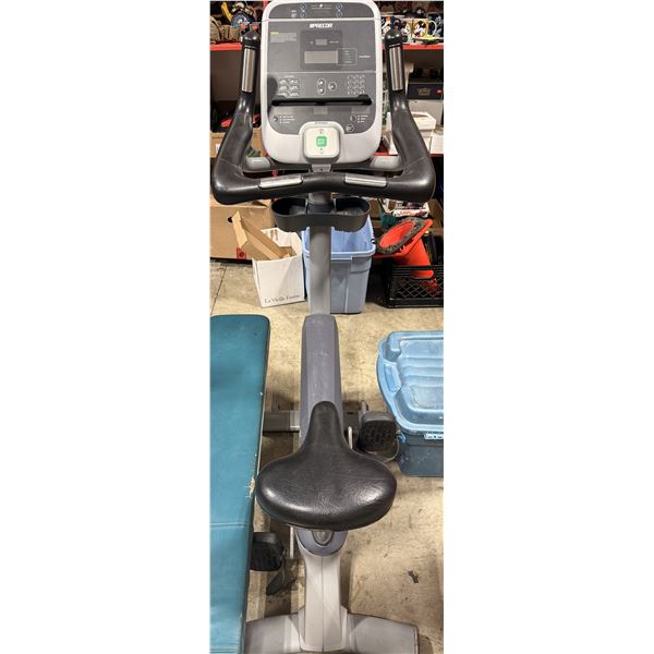 Precor C846i Commercial Upright Exercise Bike w/ SmartRate Console