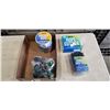 Image 1 : TRAY OF BETTER BOAT ITEMS INCLUDING ANCHOR ROPE, BUNGEE DOCK LINES AND ROPE CUTTER
