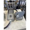 Image 2 : 5 QUICK CONNECT POWER BOXES