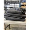 Image 1 : 6 SMALL BLACK MOVING BLANKETS