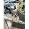 Image 3 : BLUE METAL BOX, MANUAL DRILL PRESS AND 2 TOW STRAPS