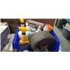 Image 3 : 2 TOTES OF CAR FLUIDS, SPRAYS, WD40, SILICON, STEEL WOOL ETC