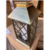 Image 2 : 3 NEW SOLAR LANTERNS