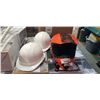 Image 1 : GMAX FULL FACE MASK HELMET SIZE YOUTH 6Y AND 2 WHITE HARD HATS