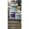 Image 4 : 5 CANS AND 3 TUBS VARIOUS WALL PAINTS