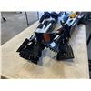 Image 4 : 10 ICE SCRAPER/ SNOW BRUSH COMBO TOOLS