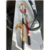 Image 2 : 2 VEHICLE CLUBS AND ELECTRIC WEED TRIMMER